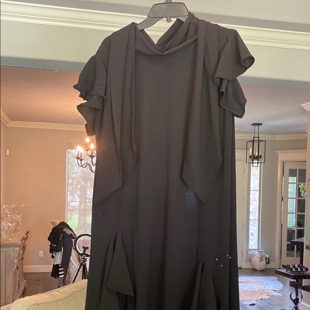 Black Asymmetrical Tiered Cocktail Dress - Picture 4 of 8